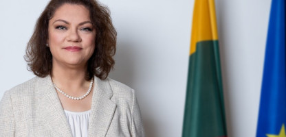 sam ministrė-visa.jpg